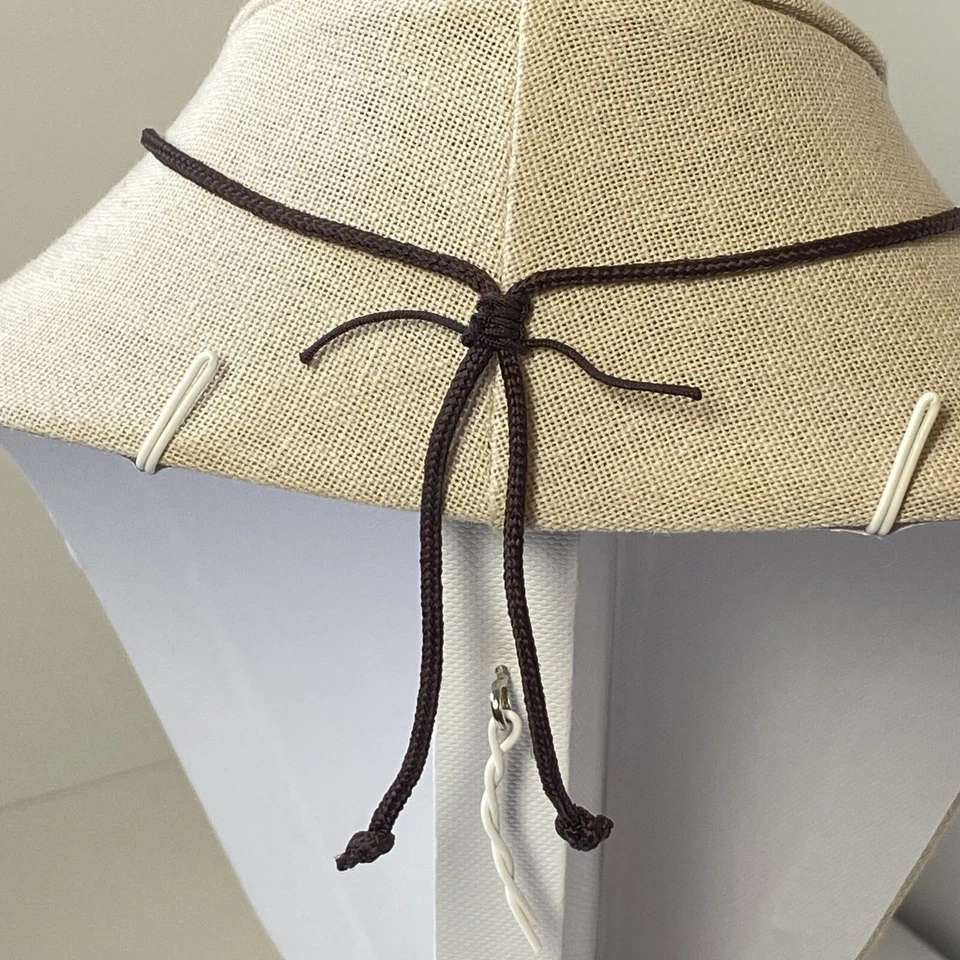 Collar colgante de elefante calcedonia verde tallado y pendientes colgantes de corcho blanco Foto 2 de 4