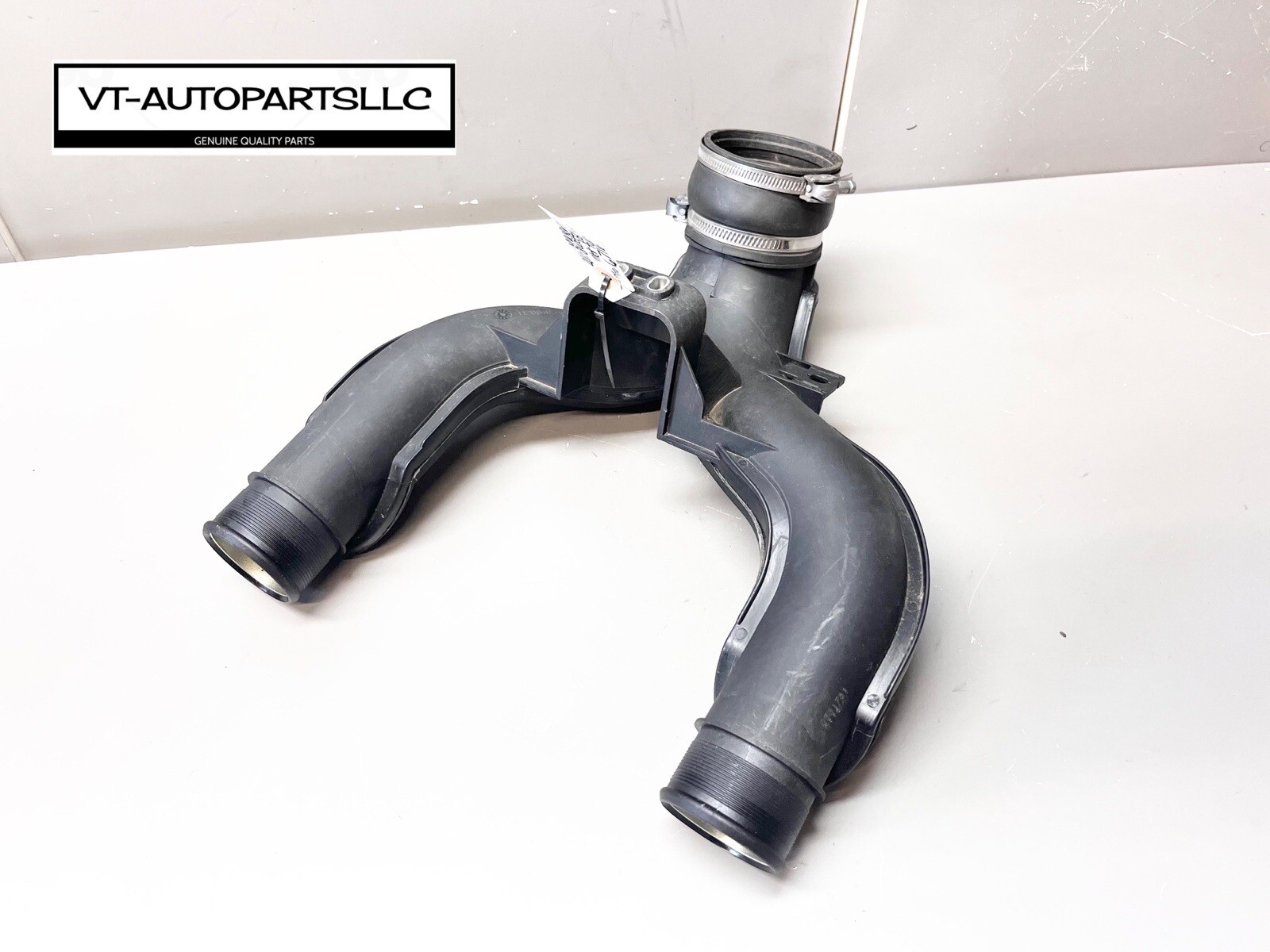 ⭐️2014-2017 MASERATI GHIBLI QUATTROPORTE 3.0L TURBO AIR INTAKE DUCT PIPE HOSE OE