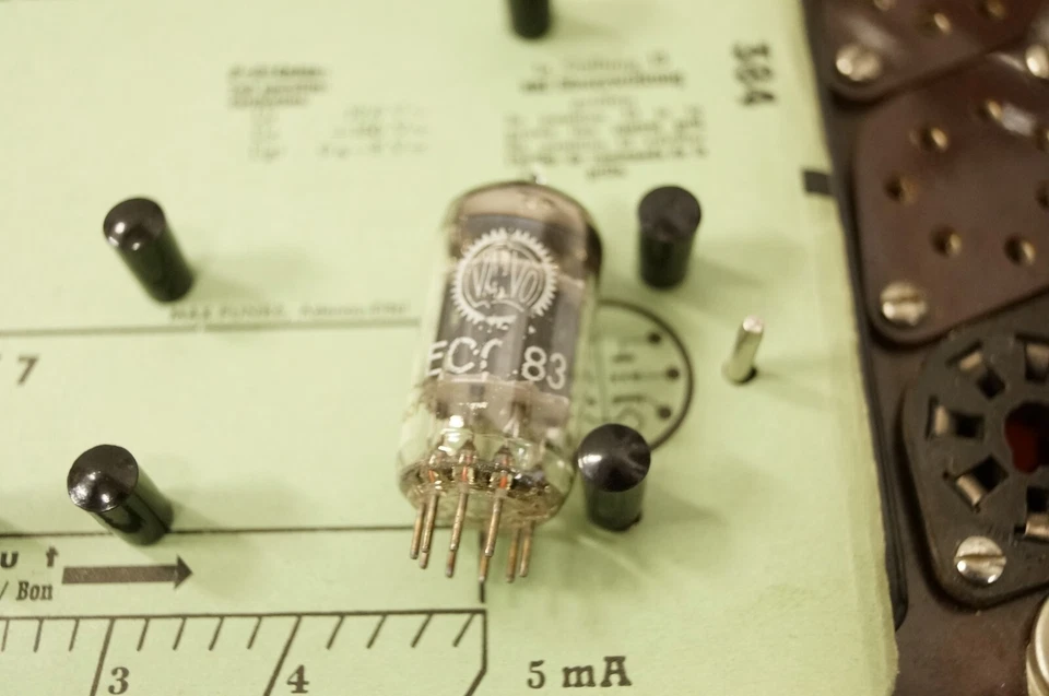 E-Röhre Valvo ECC 83 Triode 3,4/3,4 mA Tube auf Funke W19 geprüft BL-2494 - Bild 1 von 4