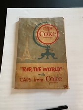 Vintage Coca Cola "Tour Le Monde" avec bouchons de Coca Incomplet avec 99 capsules