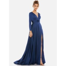 Mac Duggal Ieena Gown in Midnight Size 8 Plunge Neck Long Sleeve Side Slit Lined