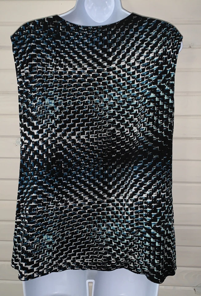 Blusa Camisa Clásica Entier Talla MEDIANA Viscosa Elastizada Drapeada Sin Mangas Usada en Excelente Condición Foto 4 de 4