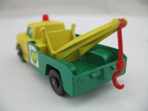 Matchbox 13 & A-1: Dodge Wreck Truck & BP Garage Pumps and Sign - Picture 3 of 21