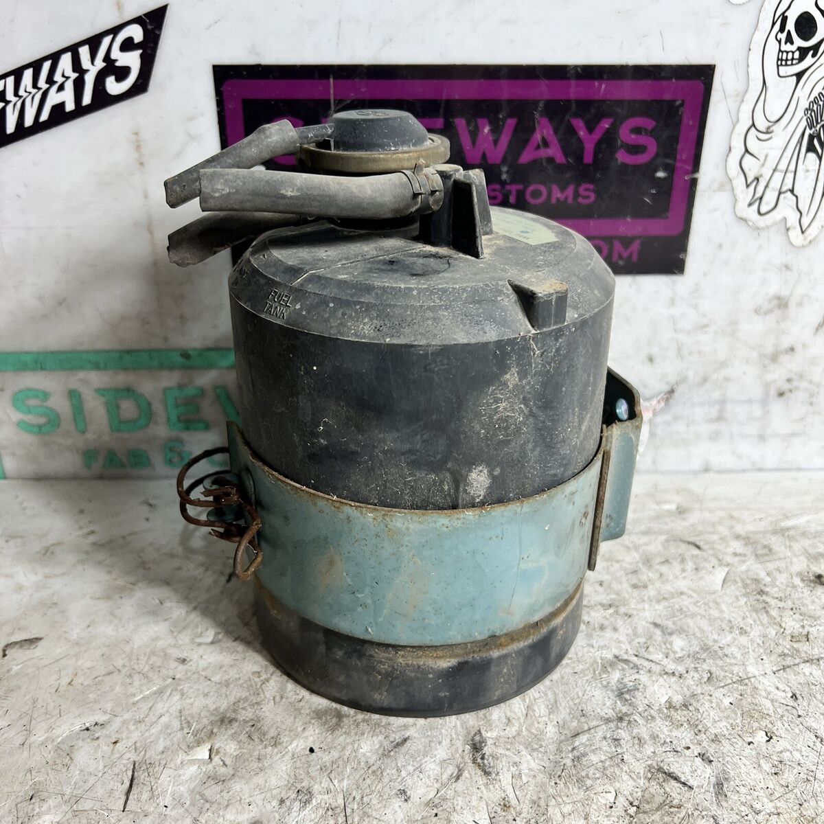 79-83 Datsun 280zx Fuel Vapor Canister S130 Evap Emissions 79-83 Datsun 280zx Fuel Vapor Canister S130 Evap Emissions