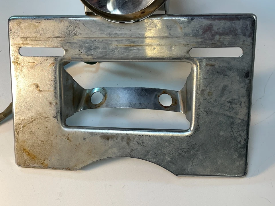 Soporte de luz trasera Honda SL100 SL125 XL100 XL125 1971-1974 Foto 3 de 4