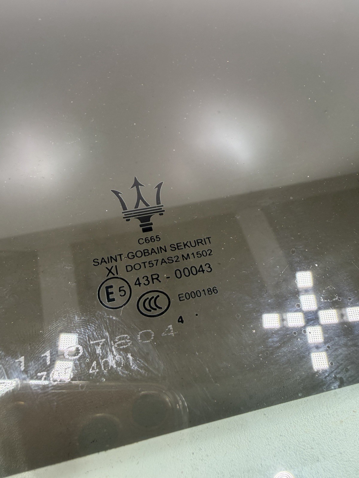 Maserati Ghibli 2014-2022 Front Right Door glass