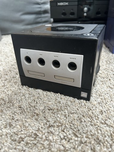 Console Nintendo GameCube DOL-001 Noir – Hackée Plug & Play – 128 Go – Occasion