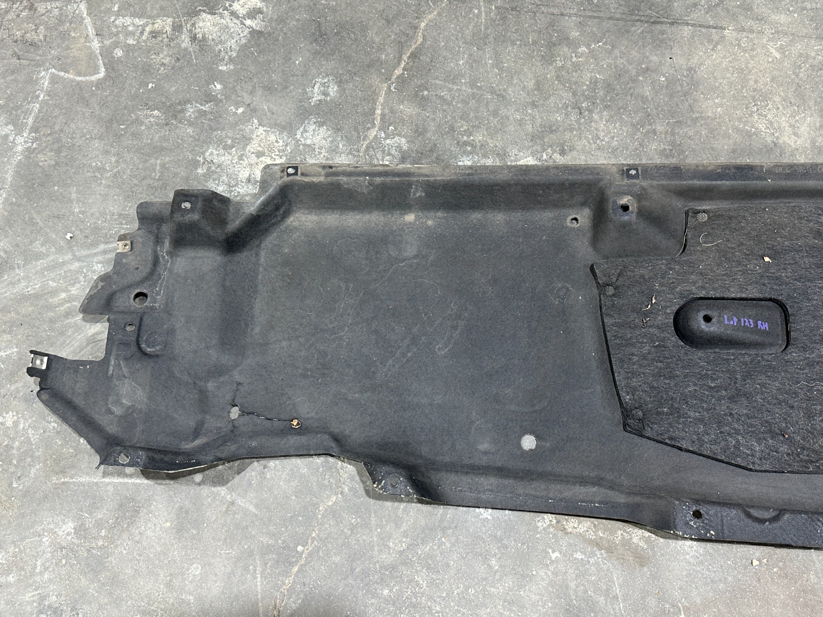 Lamborghini Urus 2018-2024 RIGHT Brake splash shield P/N 4M0825206