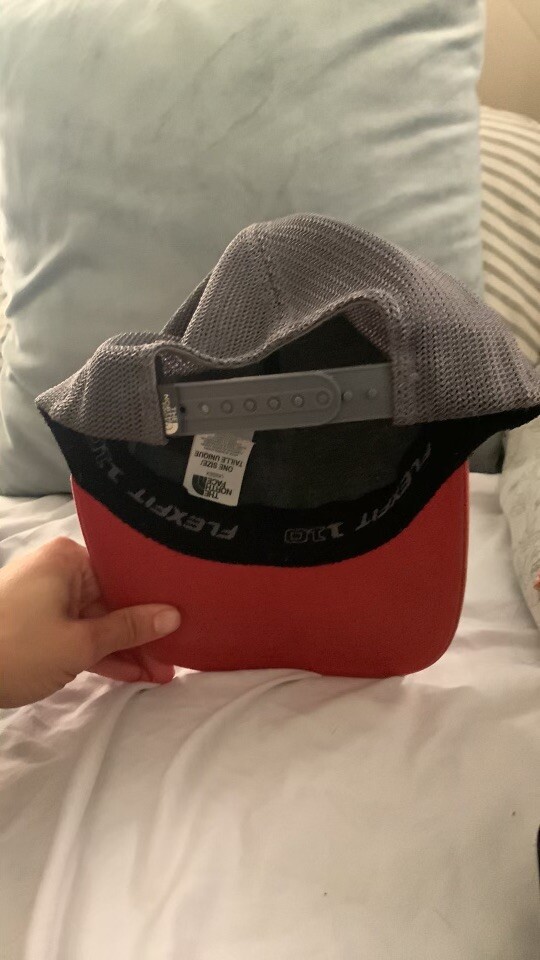 The North Face Men's Gray/Red Flexfit 110 Stretch Mesh Snapback Hat Cap