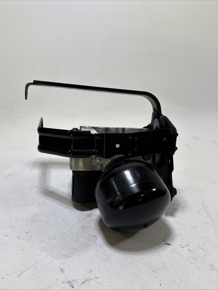 07-20 Mercedes R230 SL550 S600 Front Hydraulic Valve Block Suspension ...