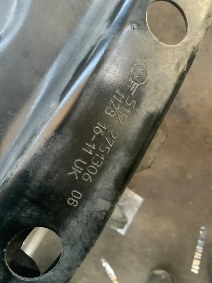 Barra de impacto de refuerzo de parachoques trasero Mini Cooper R55 R56 R57 OEM 2007-2013 Foto 4 de 4