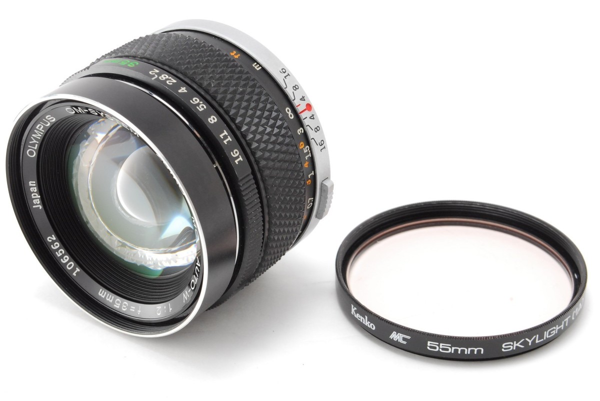 Olympus OM System Zuiko MC Auto-W 35mm f/2 Wide Angle Lens [Exc+5