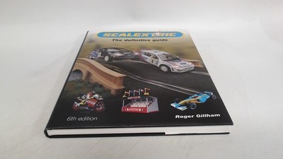 Scalextric: The Definitive Guide, Gillham, Roger, J H Haynes and