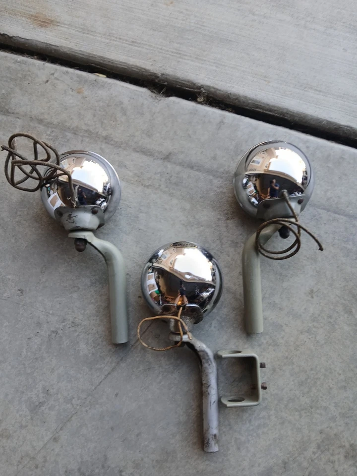 ORIGINAL 4 5/8" 1946-1948 FAROL DE NEBLINA LOTE 2 GUIA 2004-A 1 PRETO ÂMBAR CHEVROLET GM  - Imagem 2 de 4