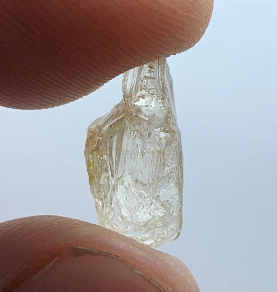 Impresionante escapolita natural de 38 quilates en forma cruda de África | Joyería en bruto Foto 4 de 4