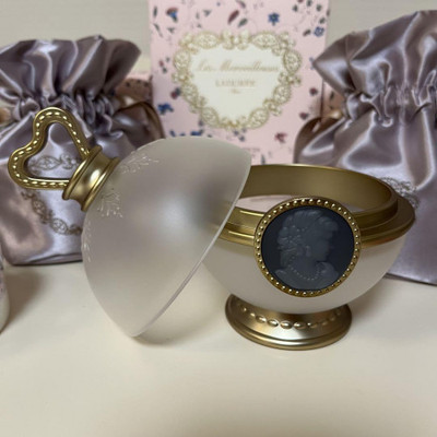 Les Merveilleuses Ladurée 3-Piece Face Color Set Rose Pot