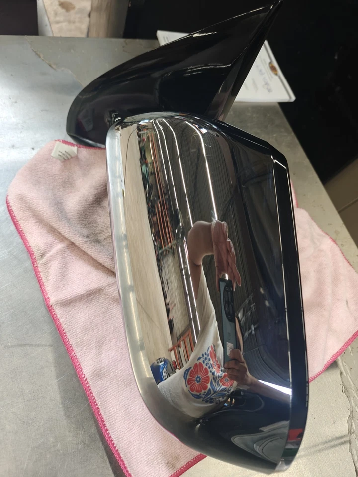 Espejo retrovisor lateral Lincoln Navigator 2018 etiqueta negra tapa cromada Foto 3 de 4