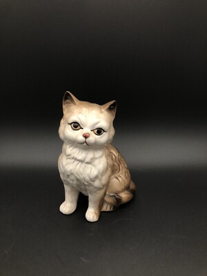 Hübsche Alte Porzellankatze sitzend getigert Höhe ca. 16,5 cm