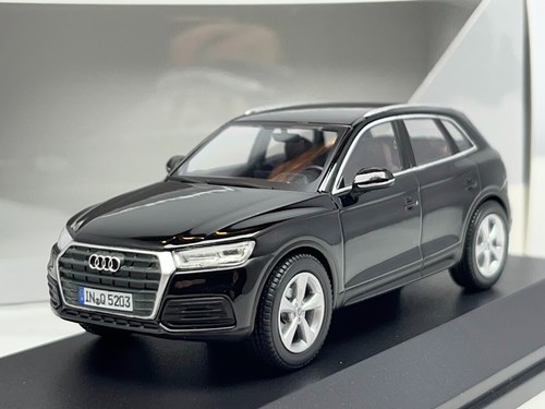 2017 Audi Q5 - Myth Black - 1/43 Scale Diecast Model Car iScale - Picture 2 of 11