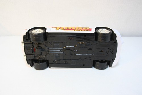 Tonka Lights and Sound Fire Chief Rescue Force Toy Car Battey Operated - Picture 3 of 3