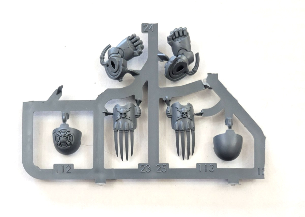 Молниеносные когти x1 Космические десантники: Штурмовой отряд Терминаторов 2025 Warhammer 40K