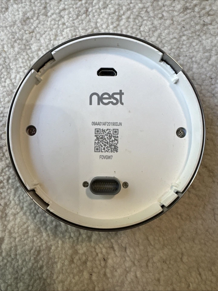 Nest 01A T100577 Silver 2st Generation Stainless Steel Wi-Fi Learning Thermostat - Image 2 of 4