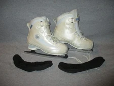 Women Ladies CCM S&P Recreational Ice Figure Skates Size 7