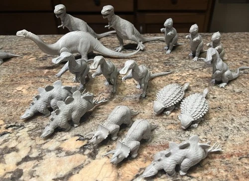 LArge lot vintage MARX prehistoric dinosaur playset figures-med grey-17
