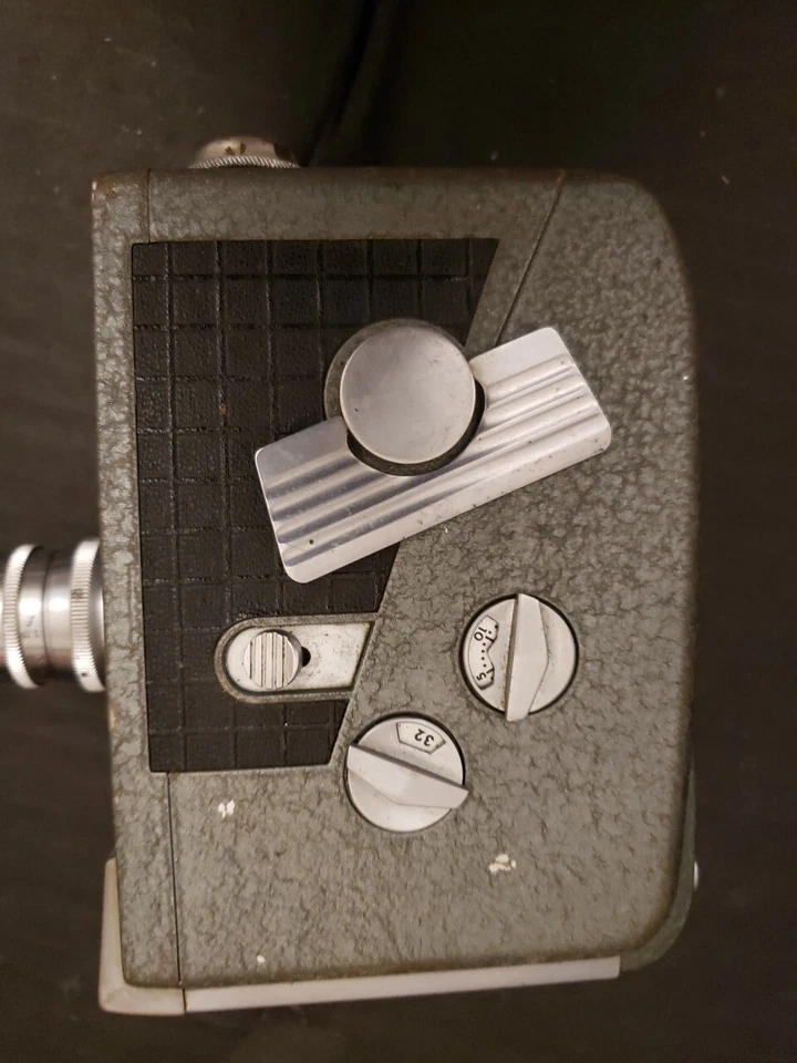 Wollensak 8 Model 58 Vintage Movie Camera With Handle & 2 lens - Image 4 of 4