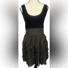 Express size 6 flowy dress sleeveless black and olive green
