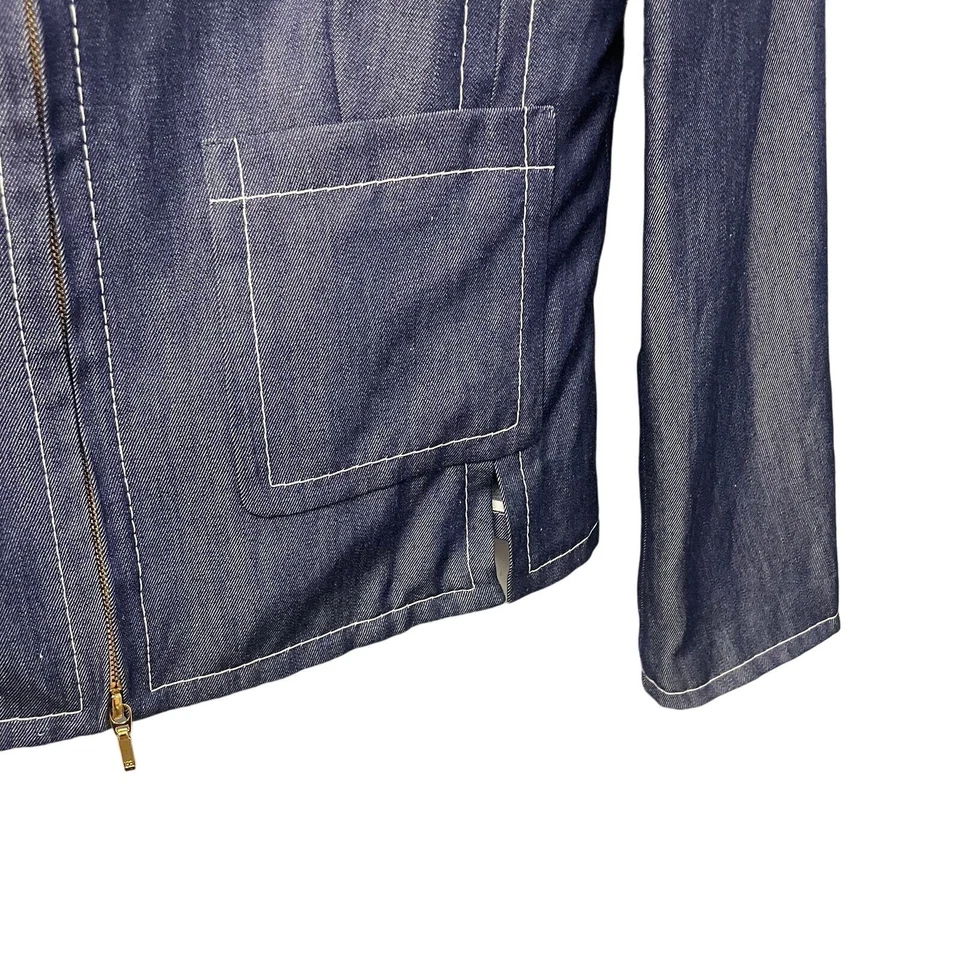 Jaqueta feminina Escada jeans macia com zíper completo lavagem escura 38 / EUA 8 - Imagem 3 de 4