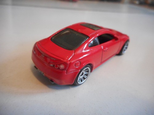 Matchbox Infinity G37 COupe in Red - Imagen 2 de 2