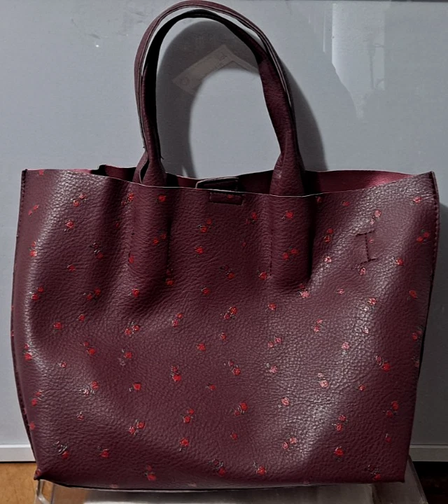 Nuevo con etiquetas Bolso de Hombro Street Level con Bolso Shopper y Bolso de Maquillaje Rojo Vino Foto 2 de 4