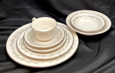 Vtg Noritake China Parkridge 7561 discontinued 67-84, You Choose, Free Shipping
