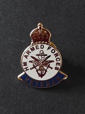 Kings Crown Veteran pin badge