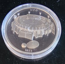 175 YEARS OF MELBOURNE (MELBOURNE CRICKET GROUND) COMMEMORATIVE MEDALLION
