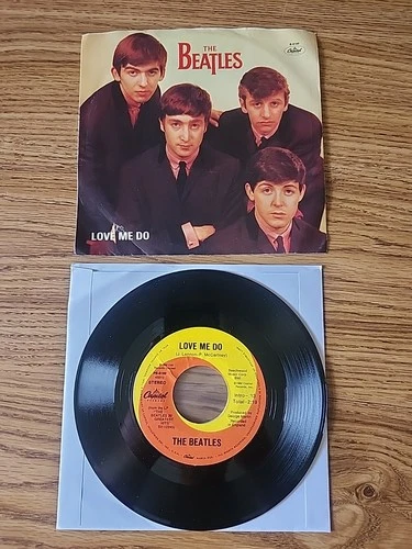 The Beatles "Love Me Do" original 1982 7" picture sleeve + rec vg+ cond USA