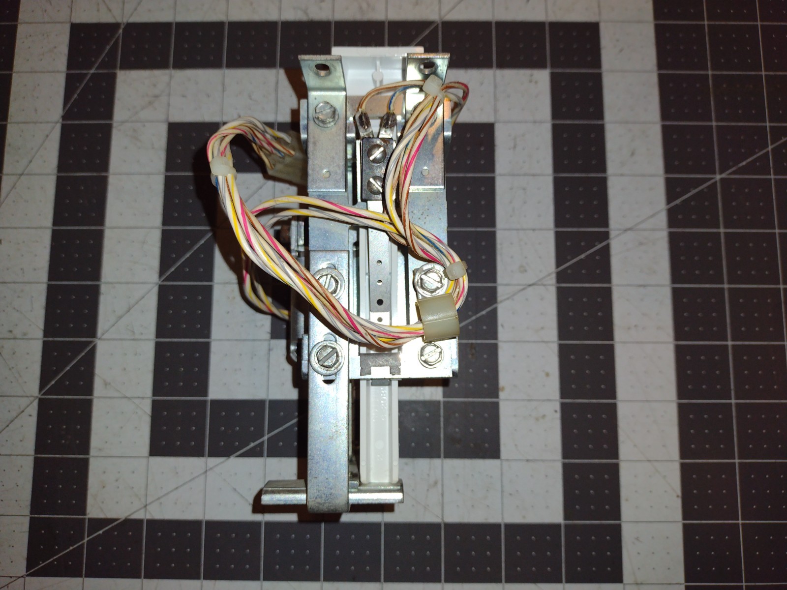 Gottlieb Pinball Single Drop Target Bank