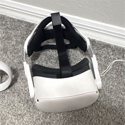 Meta Quest 2 VR Headset w/ Touch Controllers with custom head peice