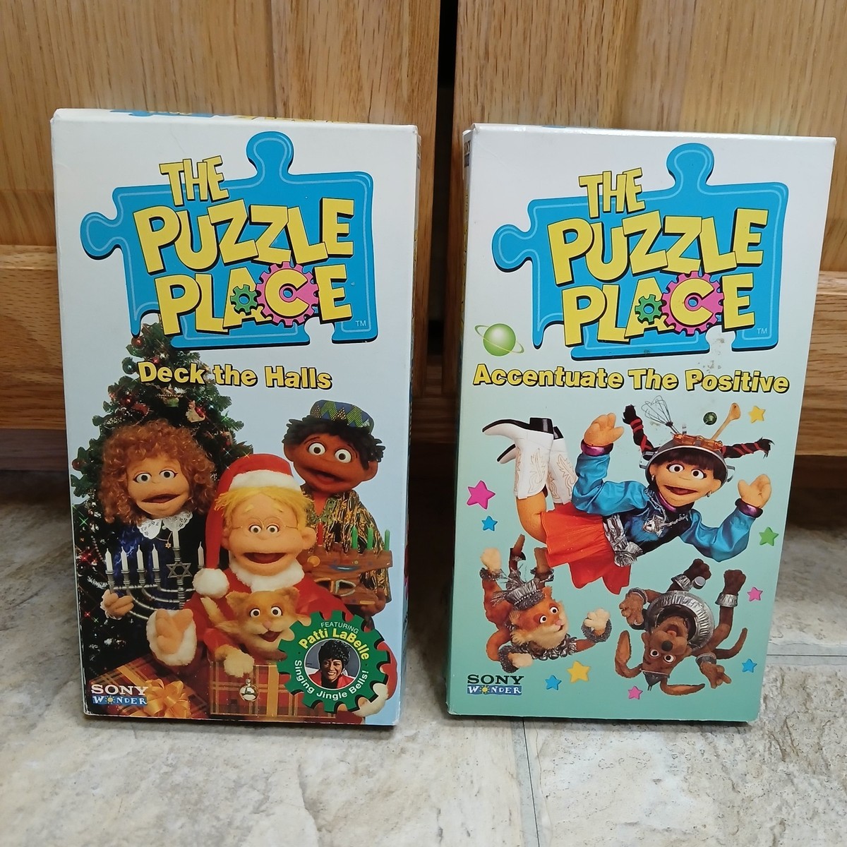 2 The Puzzle Place VHS Tapes Deck the Halls & Accentuate The