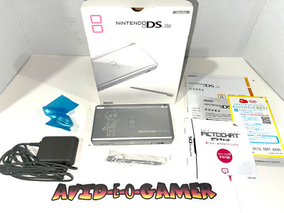 Nintendo World New York DS Lite Etched Logo Legend Zelda Toon Link