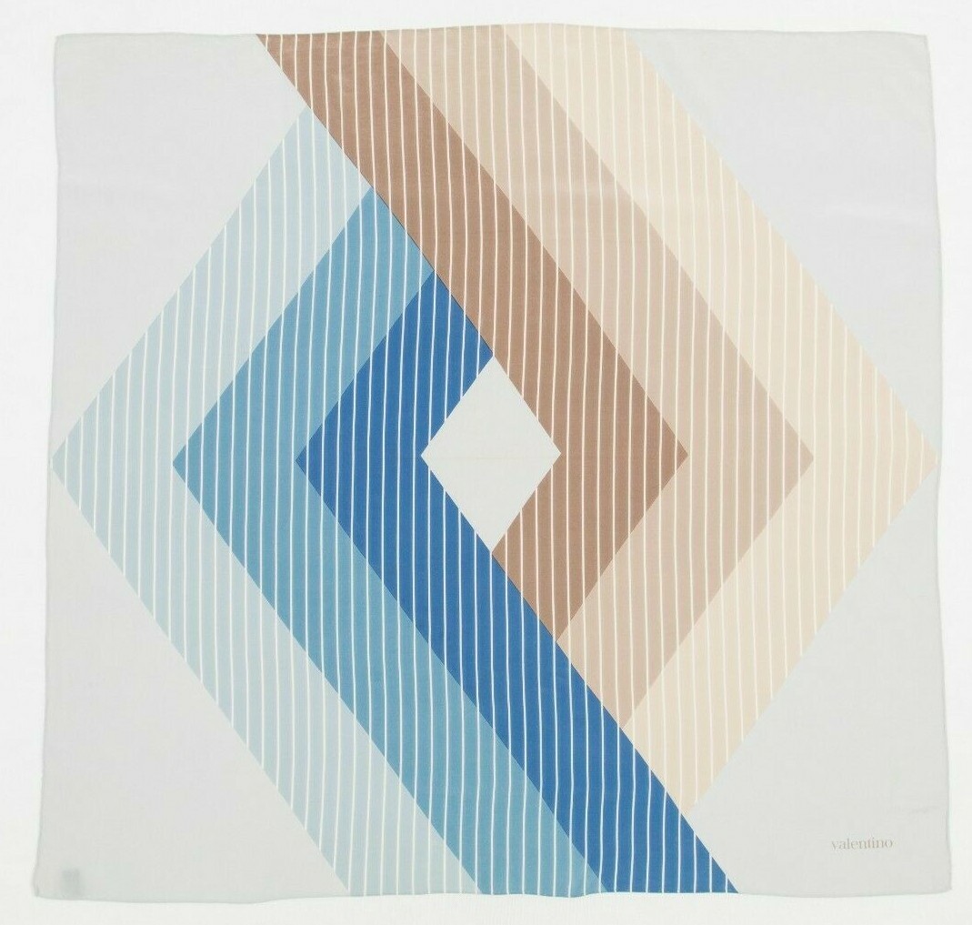 "Authentic Scarf \" Valentino\" / Authentic \" Valentino \" Scarf"