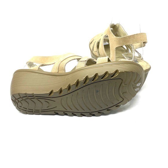 Skechers Tan Suede Wedge Sandals Women's Size 8 Gem