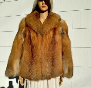 casaco de pele curto