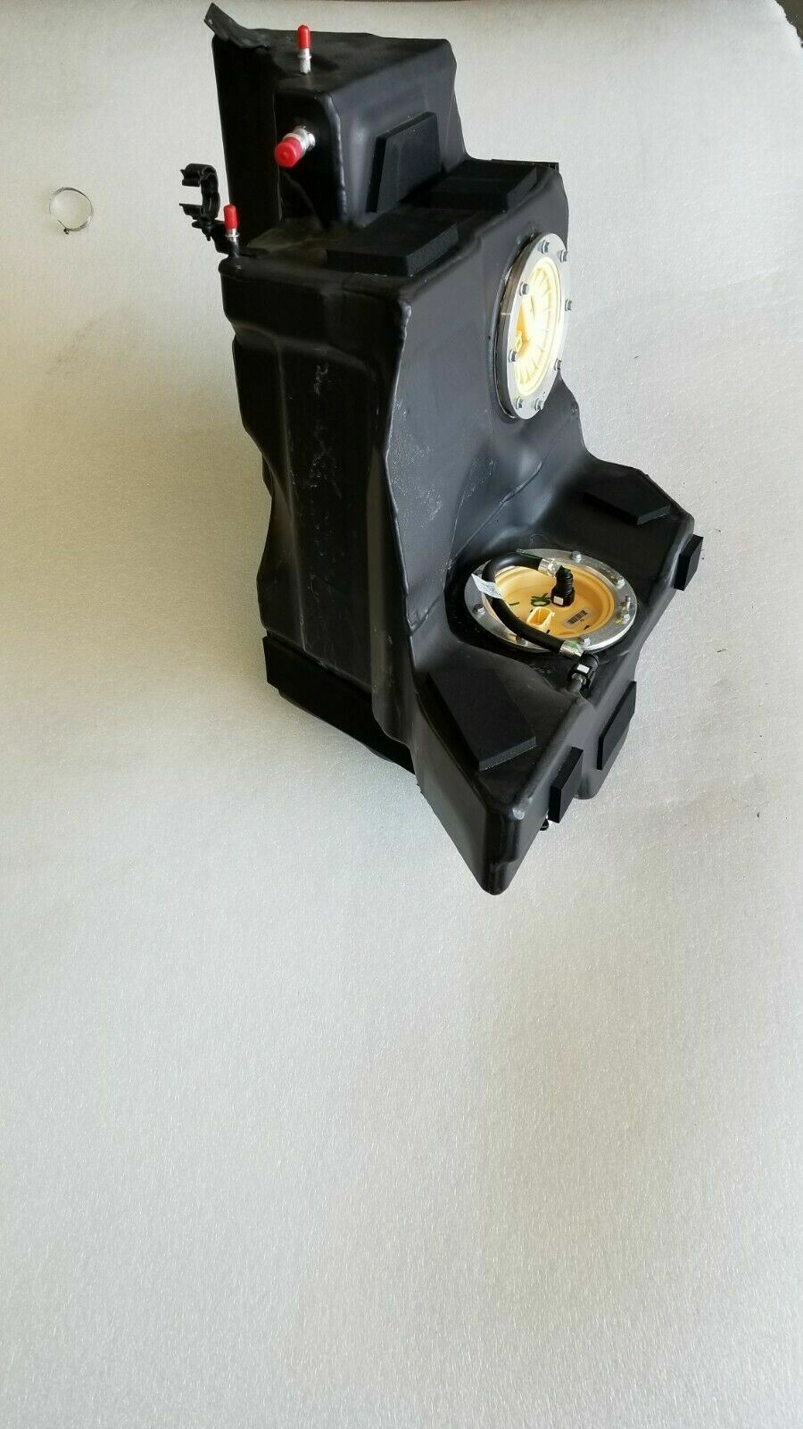 FERRARI 488 DRIVER LEFT SIDE FUEL TANK ASSEMBLY OEM 314304 270128 314504
