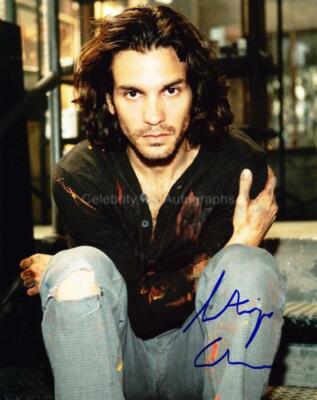 SANTIAGO CABRERA als Isaac Mendez - Helden ORIGINAL SIGNED AUTOGRAMM