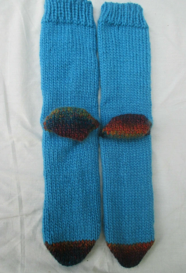 Meias femininas de panturrilha média tamanho EUA 10-12 100% lã virgem turquesa volumosa tricô à mão - Imagem 4 de 4