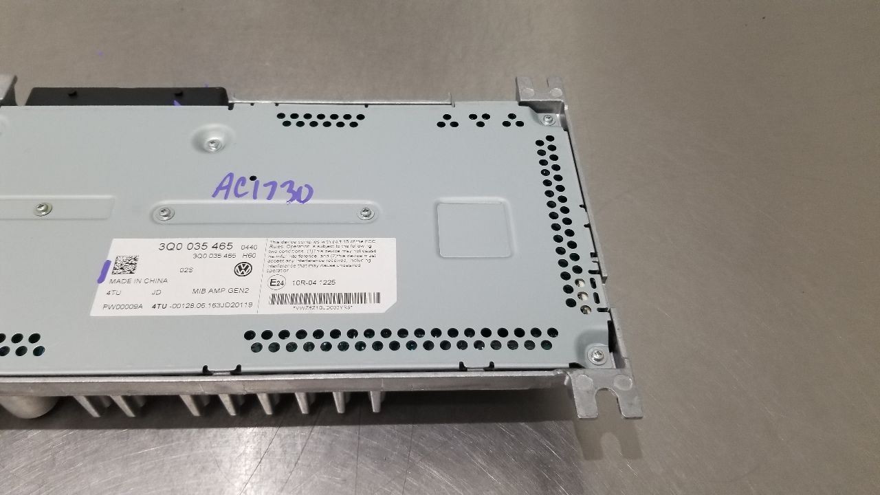 17 BENTLEY BENTAYGA RADIO AUDIO AMPLIFIER AMP 3Q0035465