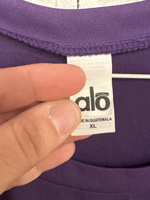 Alo yoga シャツ　バーガンディー NWOT ALO Yoga Shirt Mens Purple Idol Performance Tee Sz Extra