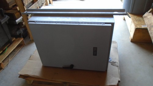 SEL-651R Recloser Control 0651R22AXBG8AE112310XX 32-Pin Triple-Single Interface - Picture 3 of 19